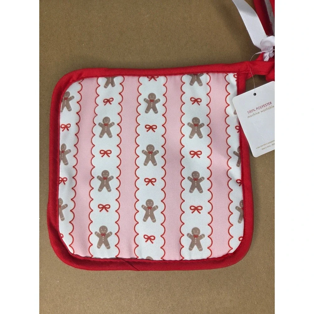 Pink Gingerbread Man Oven Mitt and Pot Holder Set Christmas Kitchen
